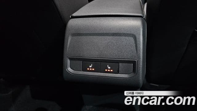 Volkswagen Jetta 2021 — ფოტო 19/20