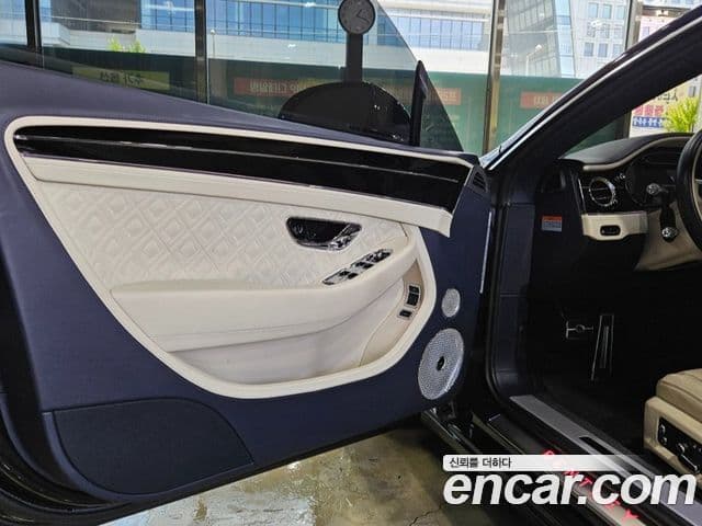Bentley Continental GT 2022 — Şəkil 5/8