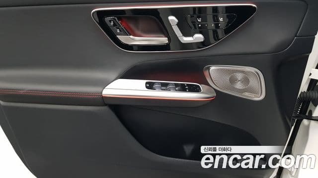 Mercedes-Benz GLC-Class 2025 — ფოტო 15/17