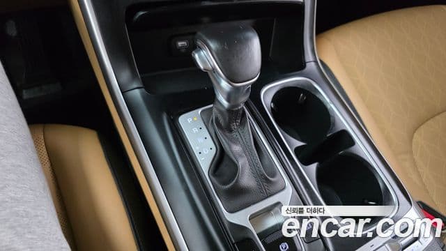 Kia Carnival 2023 — ფოტო 9/20