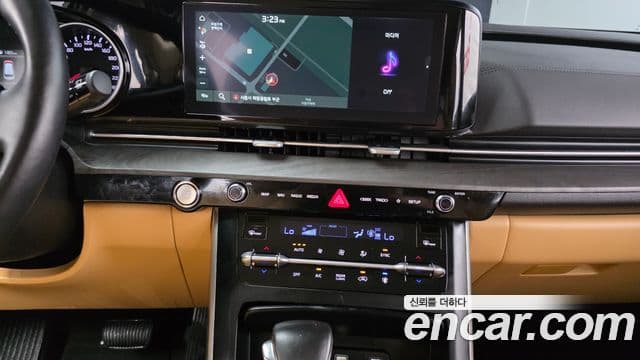 Kia Carnival 2023 — Şəkil 19/20