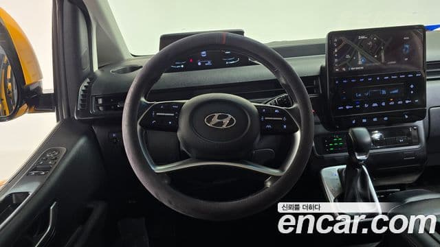Hyundai Staria 2023 — Фото 13/20