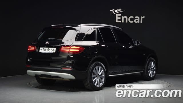 Mercedes-Benz GLC-Class 2018 — Şəkil 2/20