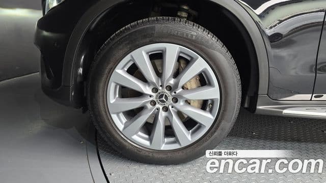 Mercedes-Benz GLC-Class 2018 — Şəkil 5/20