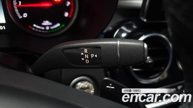 Mercedes-Benz GLC-Class 2018 — Şəkil 9/20