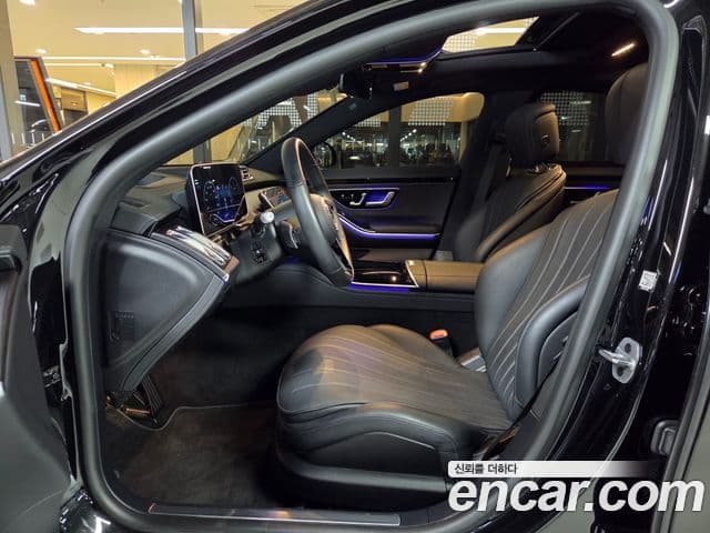 Mercedes-Benz S-Class 2023 — Фото 6/20