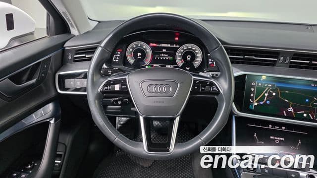 Audi A6 2021 — ფოტო 13/20