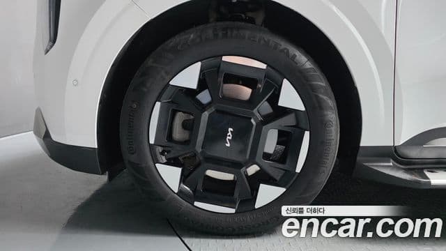 Kia Carnival 2024 — ფოტო 5/20