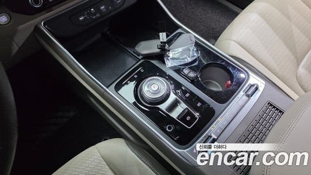 Kia Carnival 2024 — ფოტო 9/20