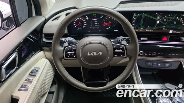 Kia Carnival 2024 — ფოტო 14/20