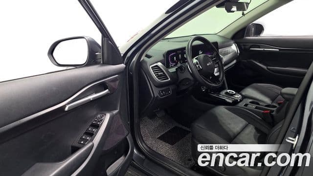 Kia Seltos 2025 — Şəkil 4/32