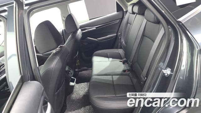 Kia Seltos 2025 — Şəkil 29/32