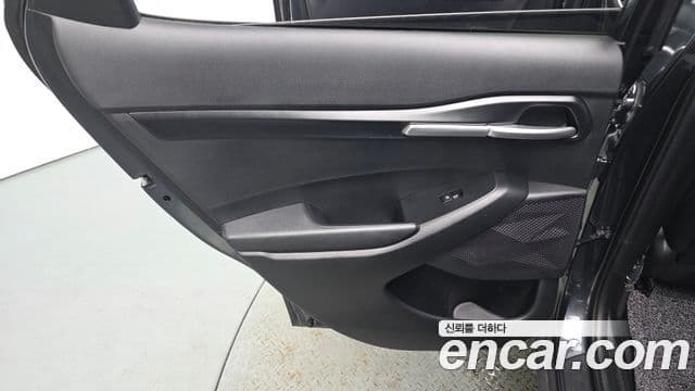 Kia Seltos 2025 — Şəkil 19/32