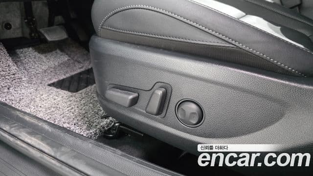 Kia Seltos 2025 — Şəkil 21/32