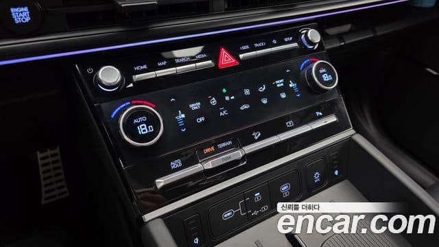 Hyundai Santa Fe 2023 — Şəkil 19/20