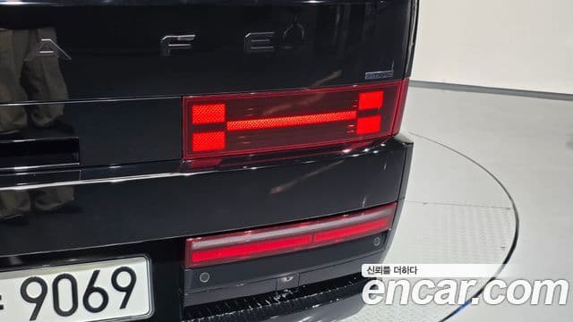 Hyundai Santa Fe 2023 — Şəkil 16/36