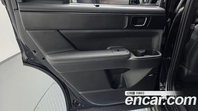 Hyundai Santa Fe 2023 — Şəkil 18/36