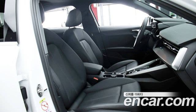 Audi A3 2023 — ფოტო 10/20