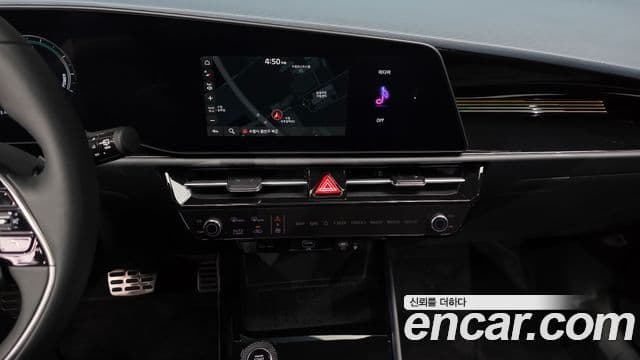 Kia Niro 2025 — ფოტო 13/20