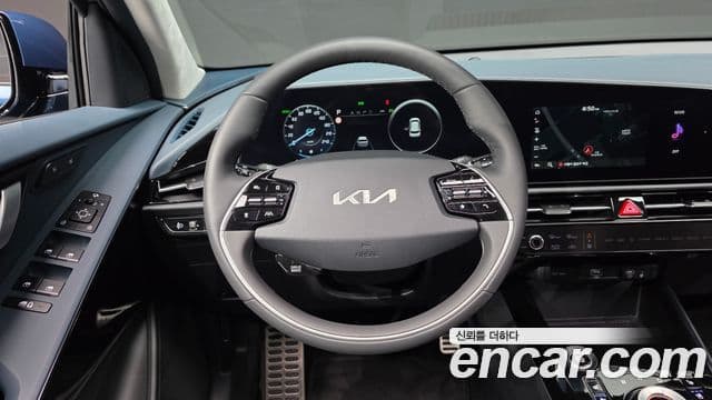Kia Niro 2025 — ფოტო 14/20