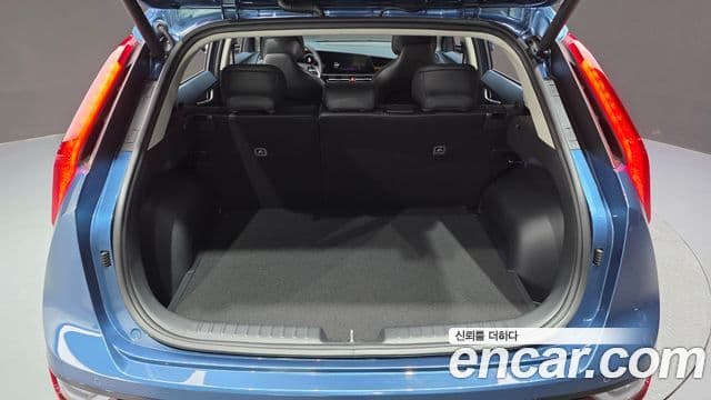 Kia Niro 2025 — ფოტო 18/20