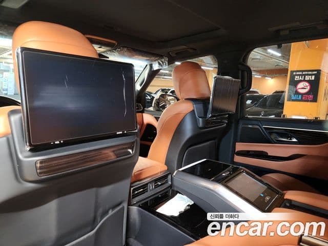 Lexus LX 2025 — ფოტო 8/20