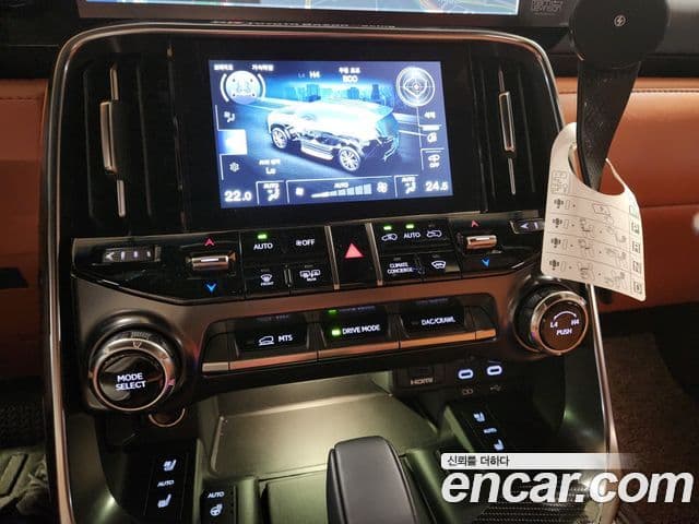 Lexus LX 2025 — ფოტო 16/20