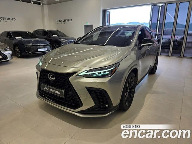 Lexus NX450h+ 2025 — Photo 3/16