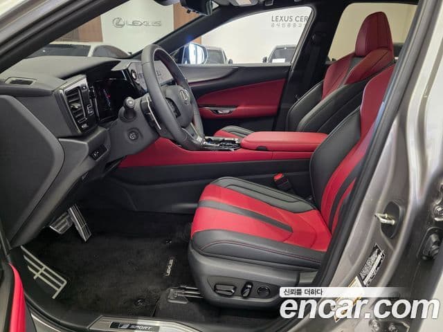 Lexus NX450h+ 2025 — Photo 14/16