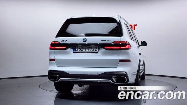 BMW X7 2025 — Photo 18/36