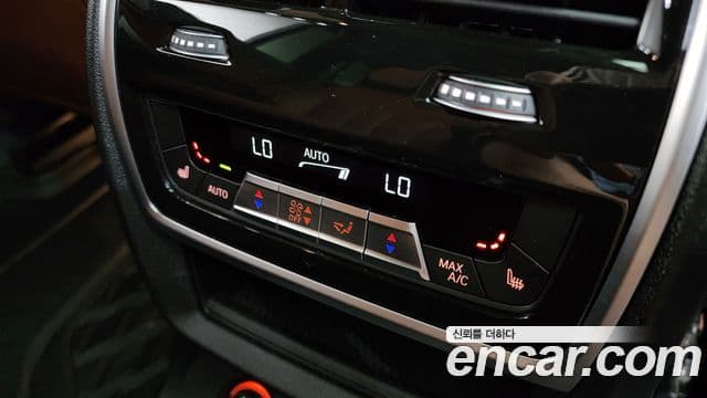 BMW X7 2025 — Photo 14/36