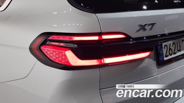 BMW X7 2025 — Photo 25/36