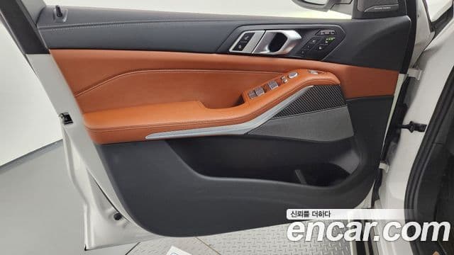 BMW X7 2025 — Photo 20/36