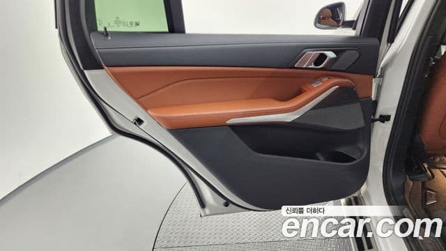 BMW X7 2025 — Photo 10/36