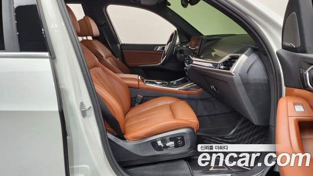 BMW X7 2025 — Photo 11/36