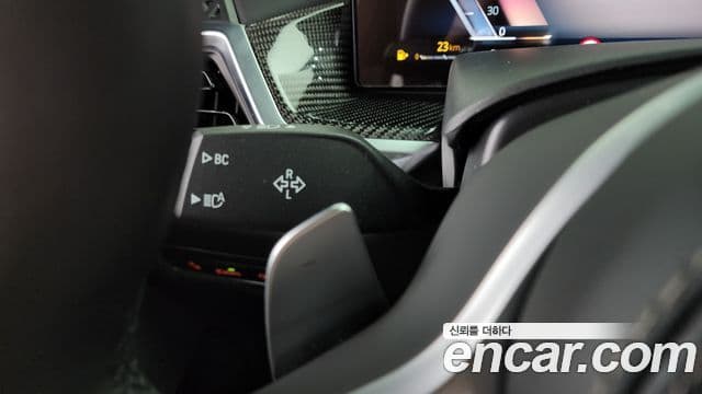 BMW X7 2025 — Photo 23/36