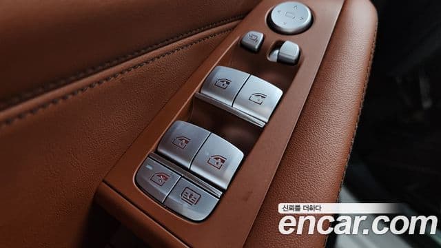 BMW X7 2025 — Photo 21/36