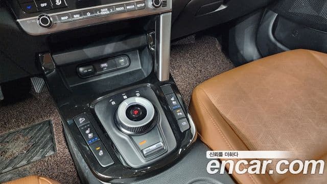 Kia Seltos 2022 — Şəkil 9/20
