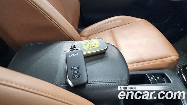 Kia Seltos 2022 — Şəkil 15/20
