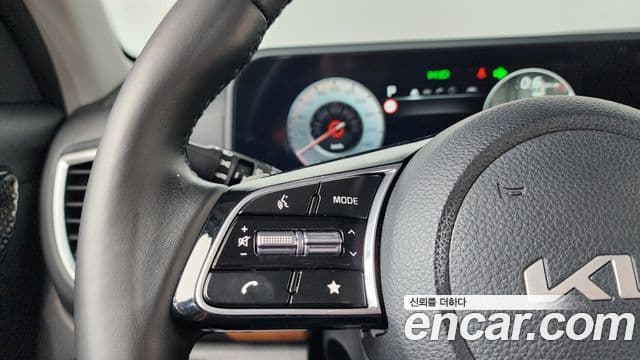 Kia Seltos 2022 — Şəkil 17/20