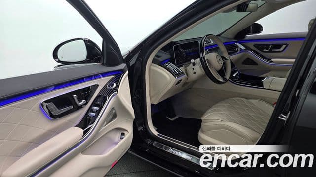Mercedes-Benz S-Class 2023 — Photo 2/20