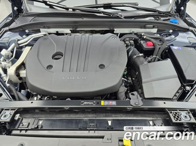 Volvo S60 2024 — ფოტო 5/20