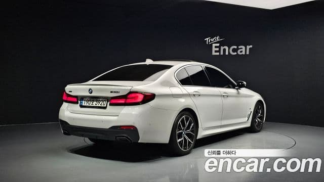 BMW 5 Series 2022 — Photo 13/20