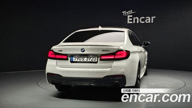BMW 5 Series 2022 — ფოტო 4/20