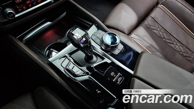 BMW 5 Series 2022 — Photo 11/20