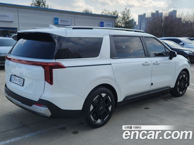 Kia Carnival 2024 — Şəkil 6/20