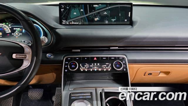 Genesis GV80 2021 — ფოტო 14/20