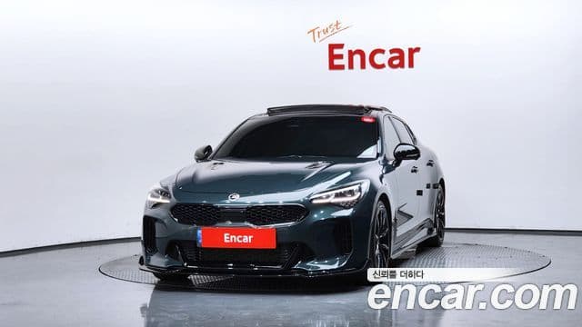 Kia Stinger 2022 — ფოტო 3/20
