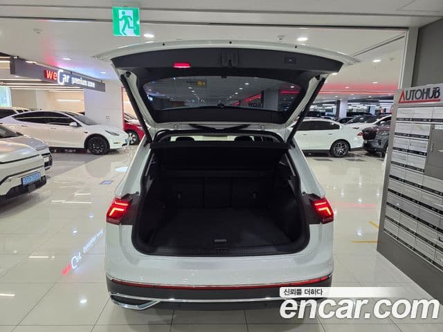 Volkswagen Tiguan 2022 — Şəkil 1/18