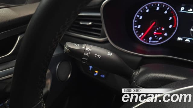Genesis G70 2018 — Photo 28/35